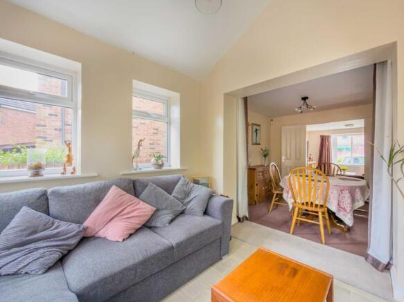 4 bed Detached for sale Image 9