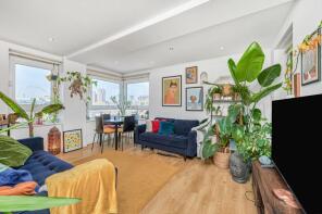 Flat 19, Tadworth House Lancaster Estate, Webber Street, London SE1 0RH