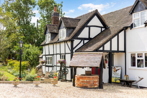 Iron Cross, Salford Priors, Evesham WR11 8SH