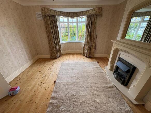 3 bed Semi-Detached for sale Image 5