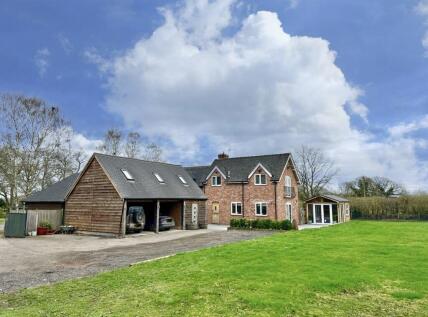 Hollywell Cottages, Ercall Heath, Newport