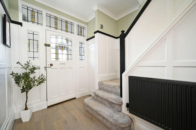4 bed Detached for sale Image 7