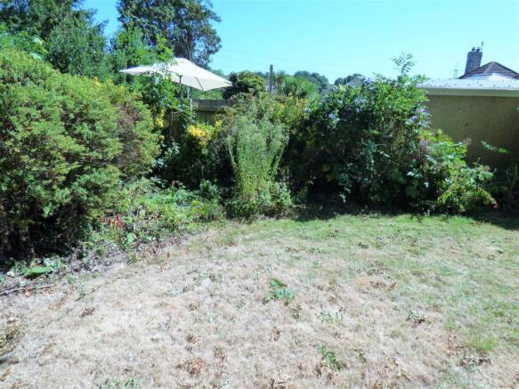 GARDEN 3.JPG