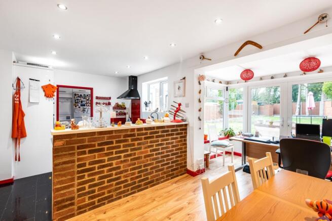Living Room/Dining