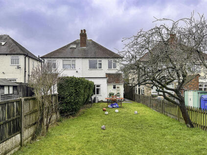 Walsall Road, Churchbridge, WS11 8JU