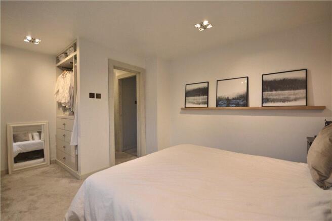 Master Bedroom2