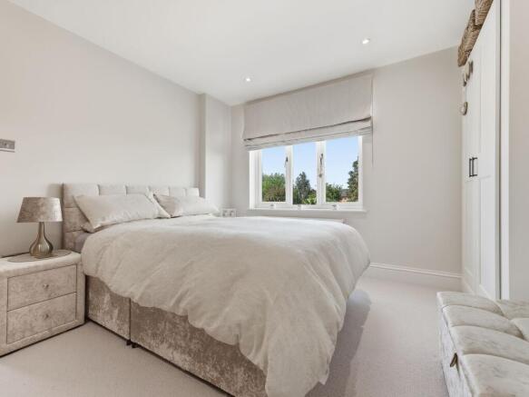 3 bed Semi-Detached for sale Image 11