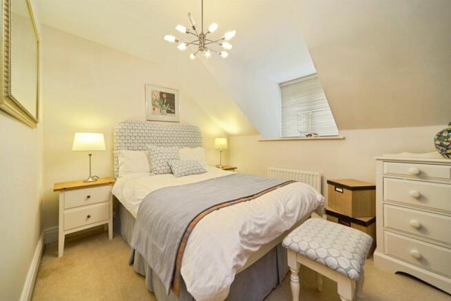 3 bed Maisonette for sale Image 11
