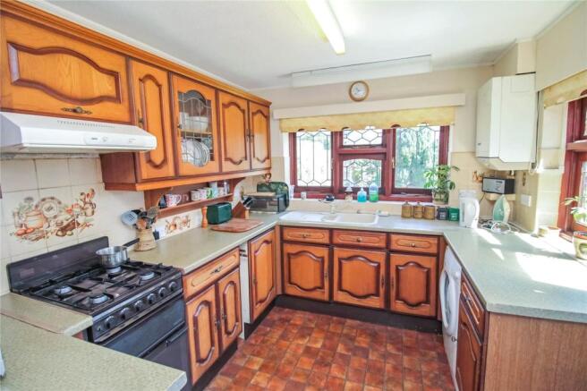 Kitchen B'fast Room
