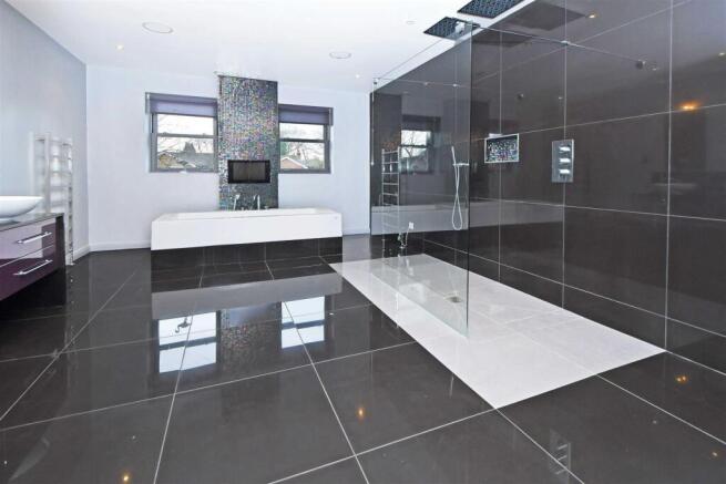 Master En-Suite