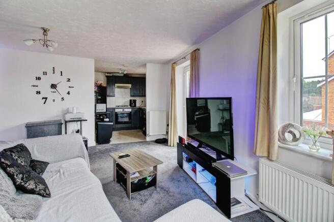 Open Plan Lounge & Kitchen