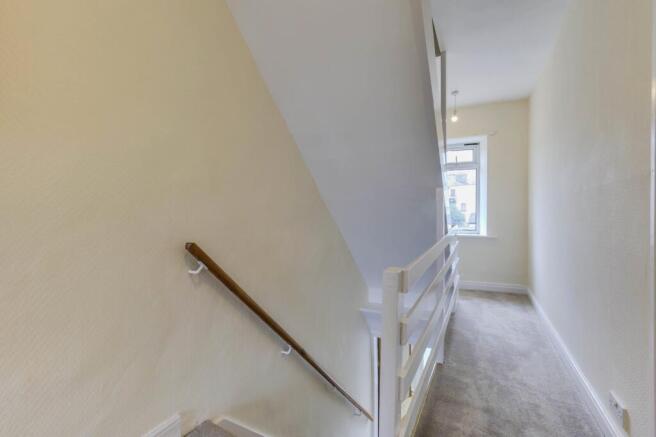 3 bed Terraced for sale Image 8