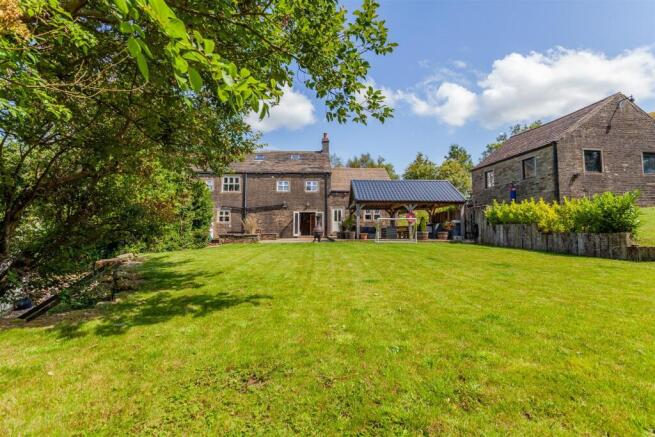 5 bed Semi-Detached for sale Image 4