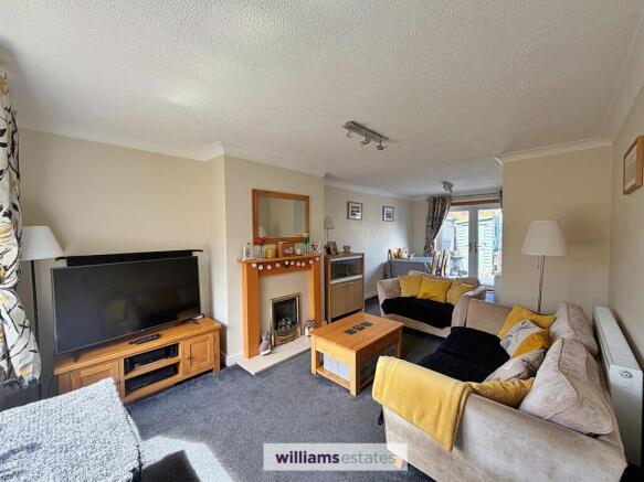 Living Room / Dining Room