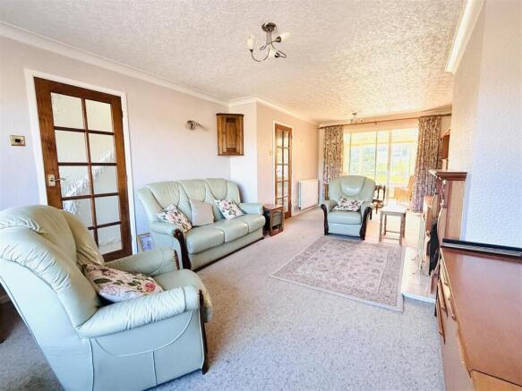 Living Room / Diner