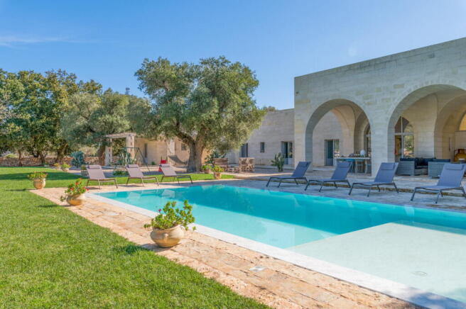000-tenuta-palu-carovigno-alto-salento-puglia-raro-villas