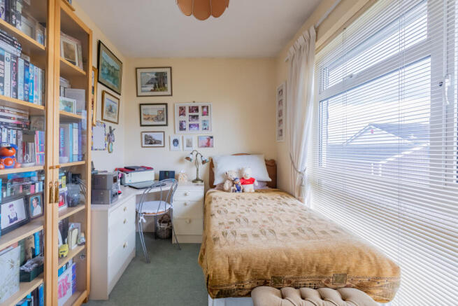 49 Russell Grove -18