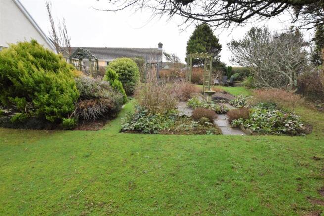 garden 2.jpg