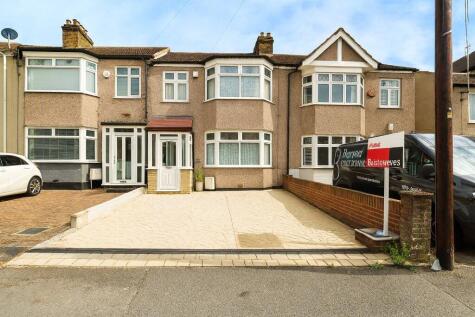 Mendip Road, HORNCHURCH, Essex, RM11