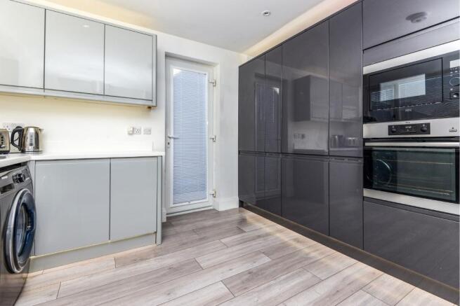 Modern Fitted Kitche