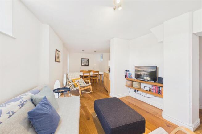 Victoria Bar Apartments, Victor Street photo 4