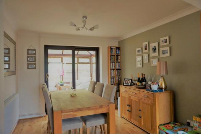 Lounge/Dining Room
