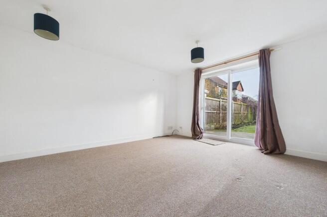 735657ce-CAM01085...