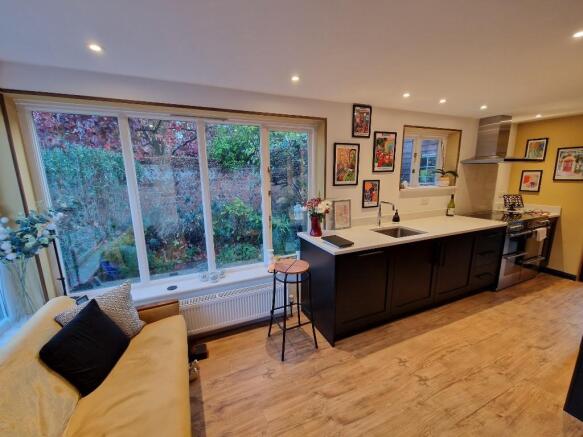 Kitchen Alt