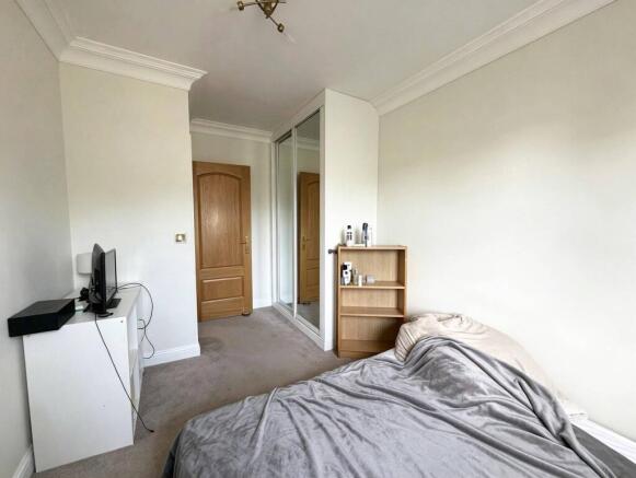 3 bed Terraced to rent Image 10