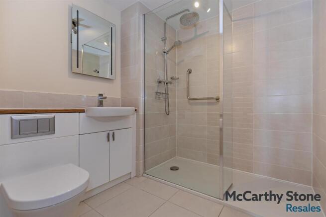 2 bed Apartment for sale Image 7