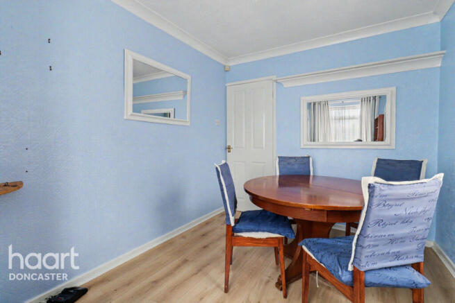 4 bed Detached for sale Image 10
