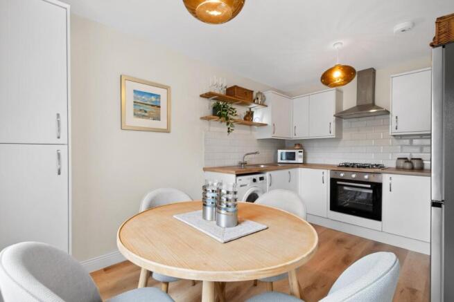 2 bed Apartment for sale Image 5
