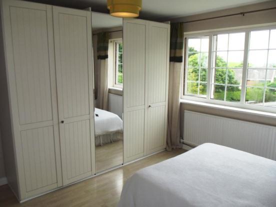 Master Bedroom (3)