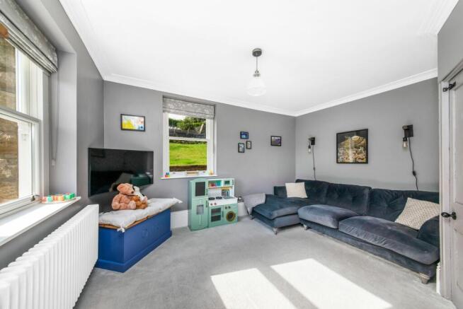 FAMILY ROOM / SNUG