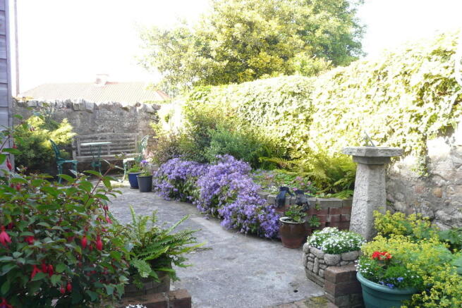 Photo 9