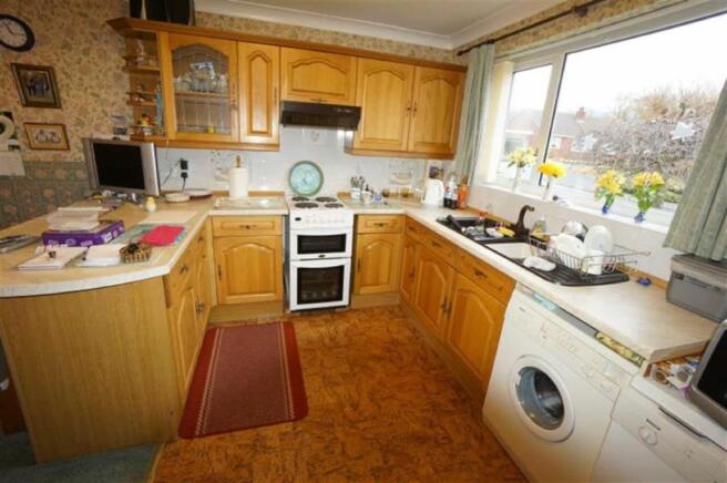 Dining Kitchen: