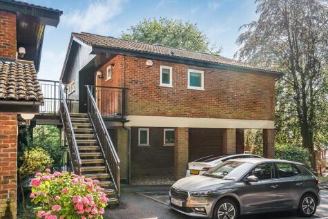 Succombs Place, Warlingham