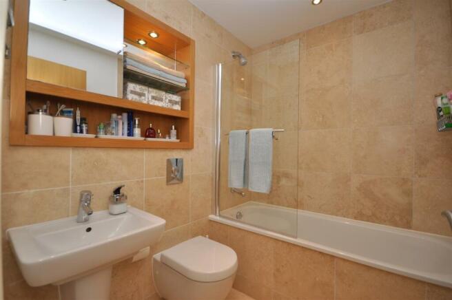 5demowbrayhousebath.jpg