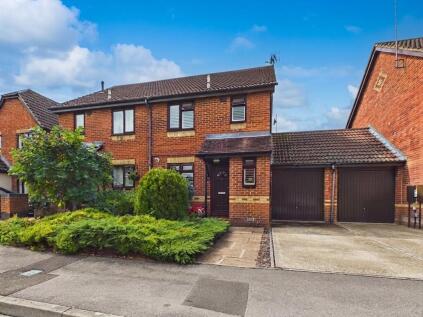 Oak Tree Way, Horsham, West Sussex