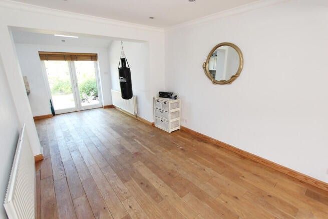 Slades Drive, Chislehurst photo 4