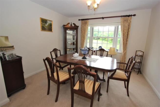 Dining Room.jpg