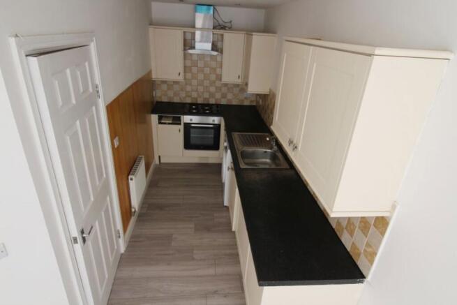 2 bed Flat to rent Image 3