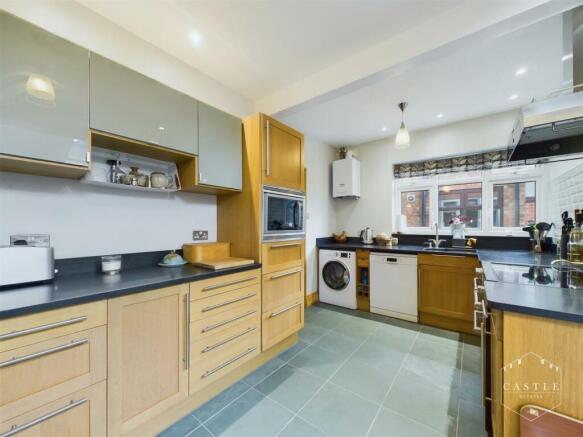 OPEN PLAN DINING KITCHEN