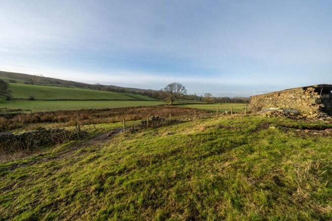 6 bed Barn for sale Image 9