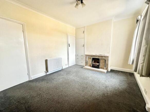 2 bed Town House to rent Image 5