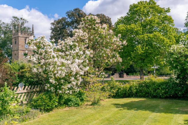 Long Row, Kingston on Soar photo 4