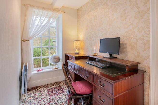 Landing / office area