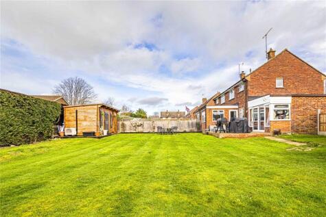 Lords Close, Stanbridge, Central Bedfordshire, LU7