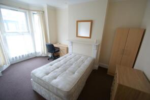 17, Hessle View, Hyde Park, Leeds LS6 1ER