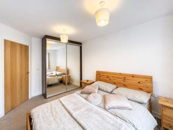 ringlet bedroom.jpg